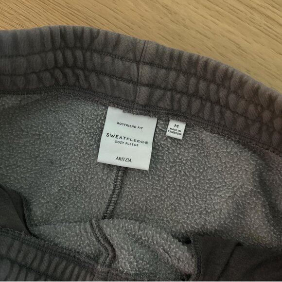 Aritzia sweatfleece boyfriend fit grey sweats - Picture 2 of 2
